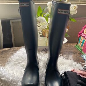 HUNTER Tall Rain Boots  Size 7
